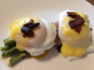 Paleo and Whole 30 eggs benedict