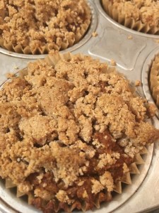 Paleo pumpkin coffee cake muffins